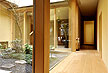 京都府の町屋に採用されたザ・ストレートグレイン（カナダツガ）フローリング画像(品番：SG-10)